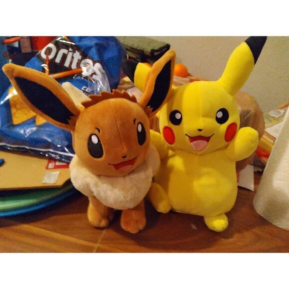 Pokemon 8" Eevee & Pikachu Plush 2-Pack - Officially Licensed - Let's Go Starte - Picture 13 of 15